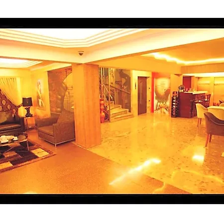 Hotell Lucid *