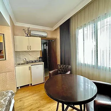 Lucid Izmir