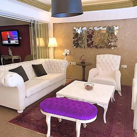 Lucid Izmir